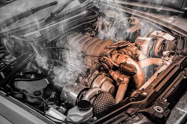 Motor de carro con sobrecalentamiento severo