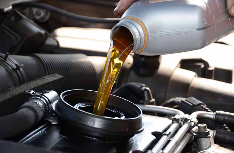 Cambiar el aceite automotriz