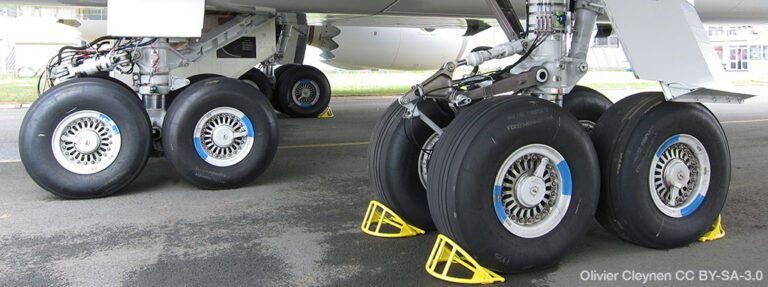 Header LandingGear 1