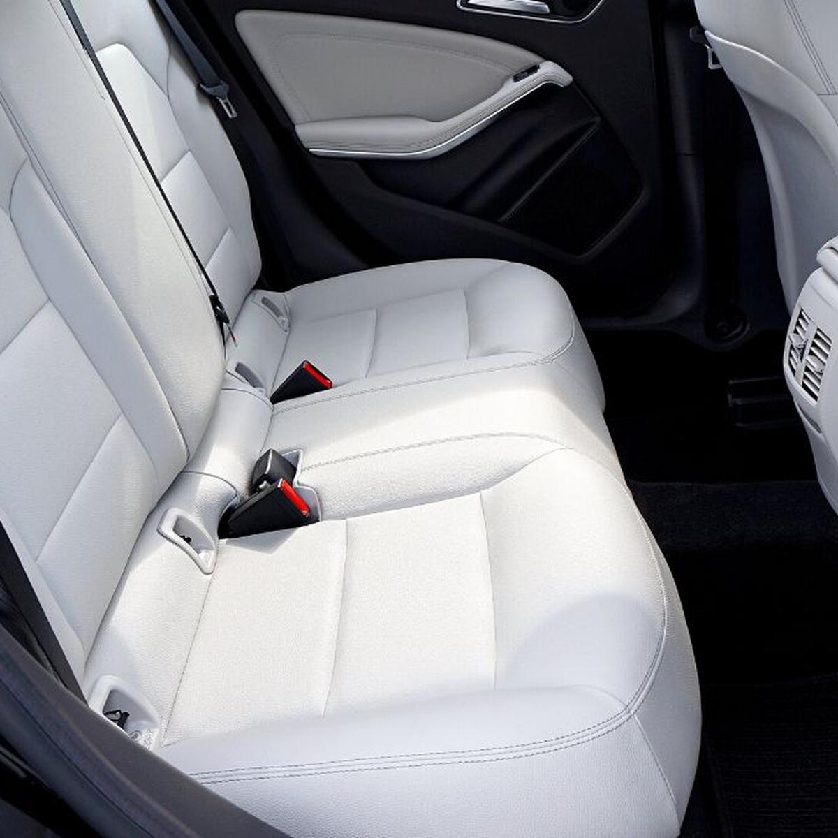 Cómo limpiar los asientos del carro con bicarbonato y vinagre 3 Asientos de carro limpios y relucientes