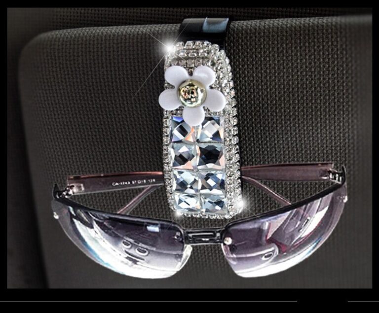 La mejor forma de limpiar y mantener los accesorios de tu coche 1 accesorios de coche limpios y relucientes