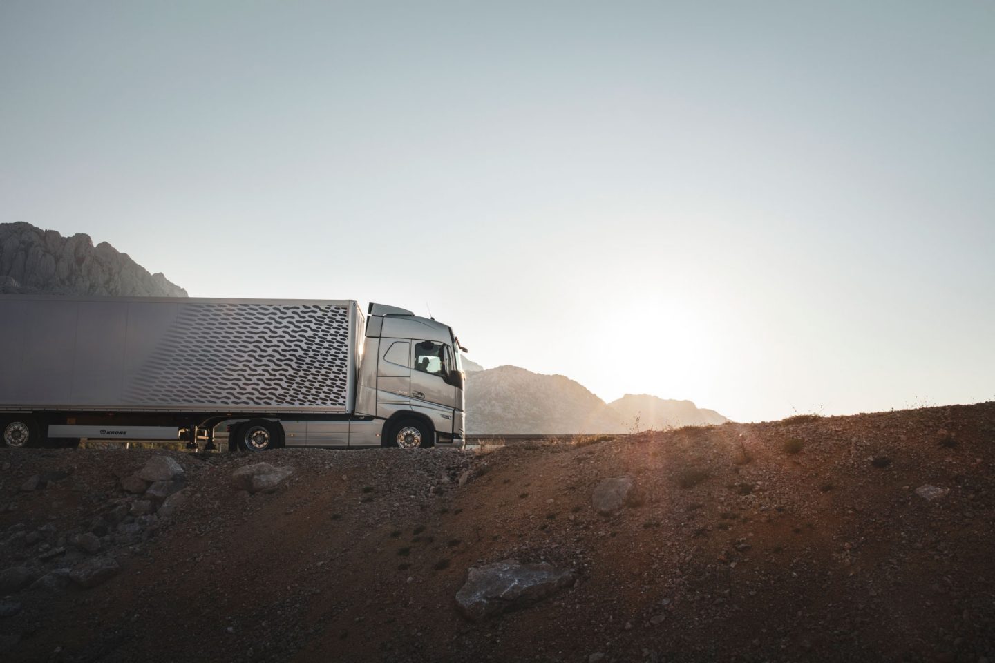 Cuántos kilómetros por litro te da un tráiler 3 Eficiencia aerodinámica en tráileres de carga