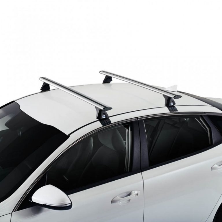 Qué son barras de techo: todo lo que necesitas saber 4 Barras de techo instaladas en coche