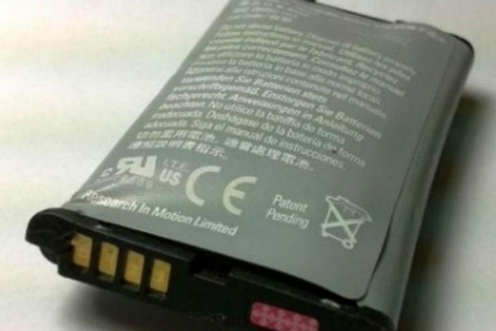 Batería hinchada o con fugas de líquido