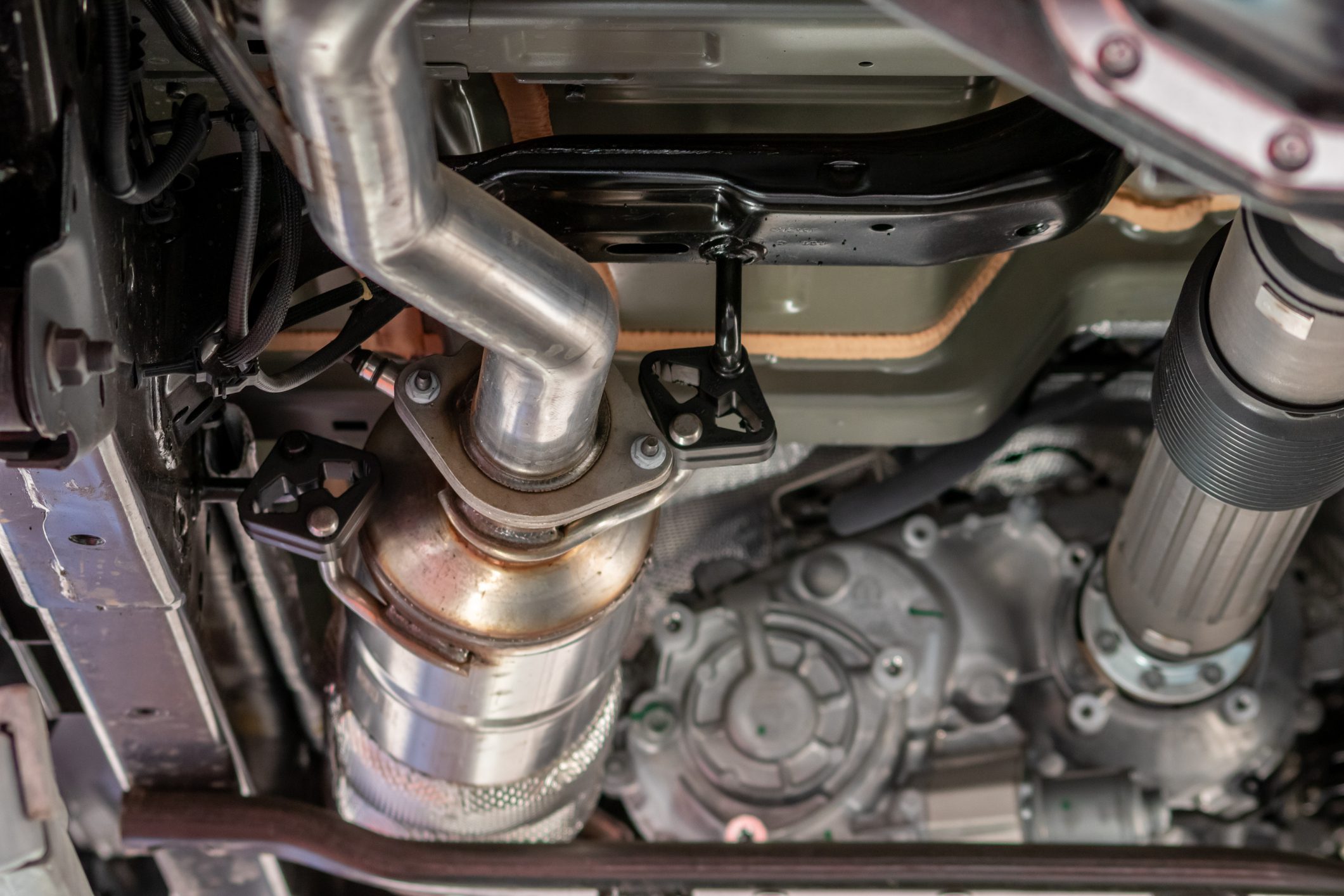 Catalizador de un carro con aceite derramado