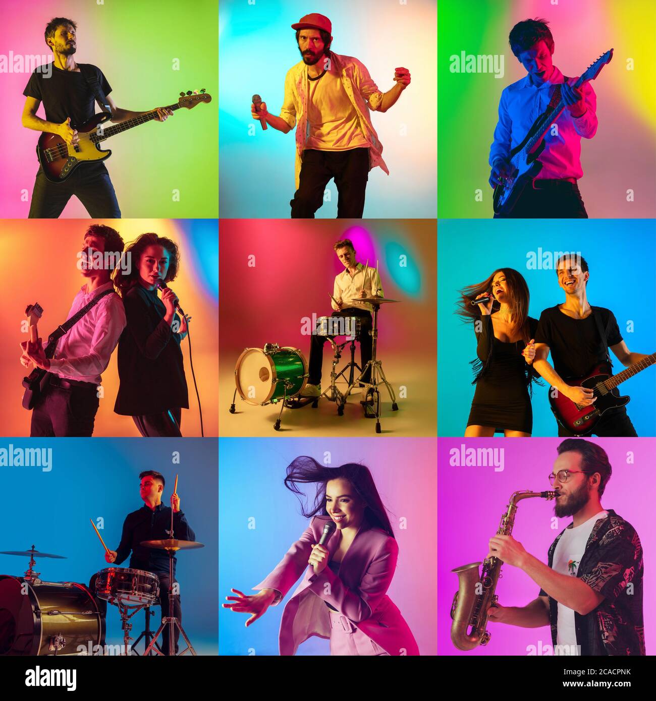 Banda de músicos tocando con expresión facial