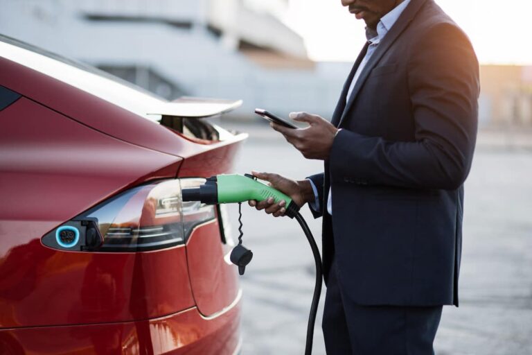 como cargar coche electrico