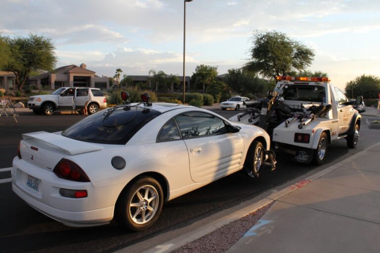 cuanto cobran por sacar un carro del corralon en california