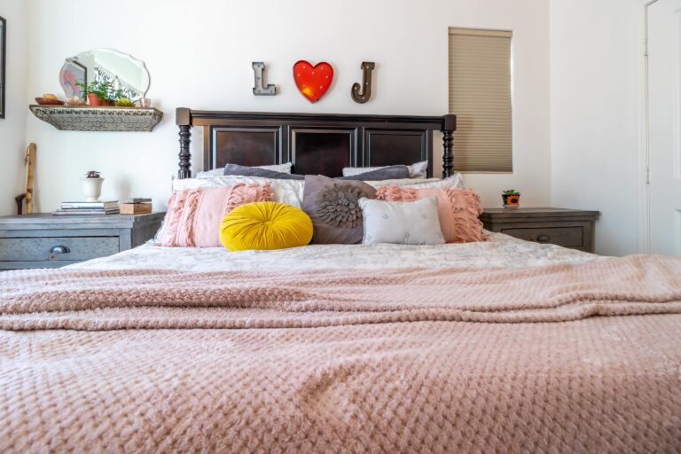 Cómo decorar tu cuarto con poco dinero: Ideas económicas y creativas 1 decorar cuarto