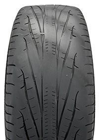 Neumático desgastado con falta de dibujo