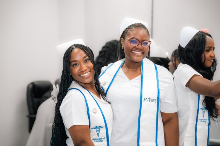 Cómo estudiar enfermería en Miami: guía práctica 1 enfermeria miami