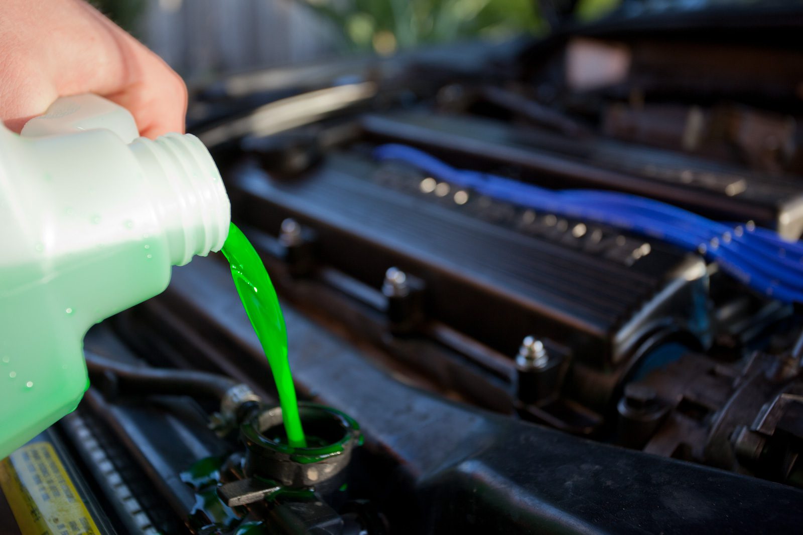 Fuga de líquido refrigerante en motor automotriz