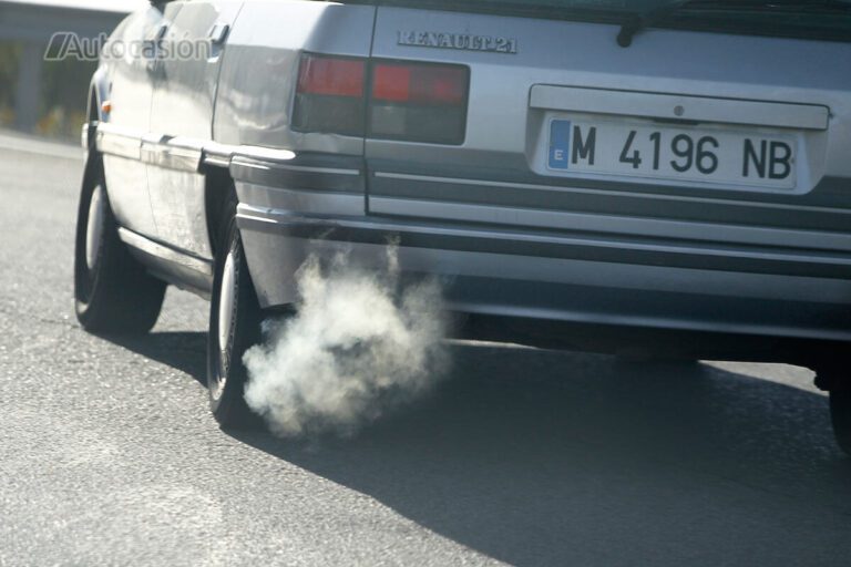 humo blanco coche autocasion 11