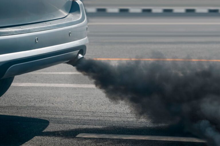 Cuántos tipos de humo puede generar su vehículo 1 humo negro coche averia tubo escape 1