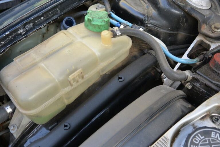 Duración del líquido refrigerante: todo lo que necesitas saber 1 liquido refrigerante en un motor de auto 1
