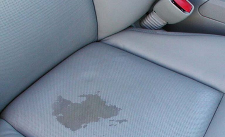 Cómo quitar manchas de Coca Cola en los asientos del coche 1 manchas en la tapiceria del coche