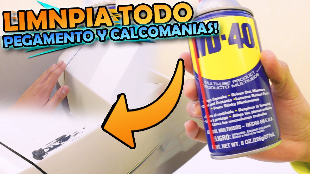 Removiendo pegamento de insignias de automóviles