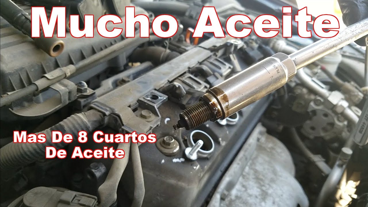 Motor de carro con exceso de aceite