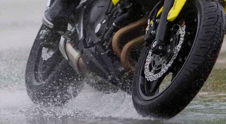 neumaticos lluvia moto