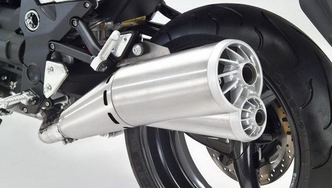 Qué pasa si uso la moto sin tubo de escape 3 Moto con tubo de escape instalado correctamente