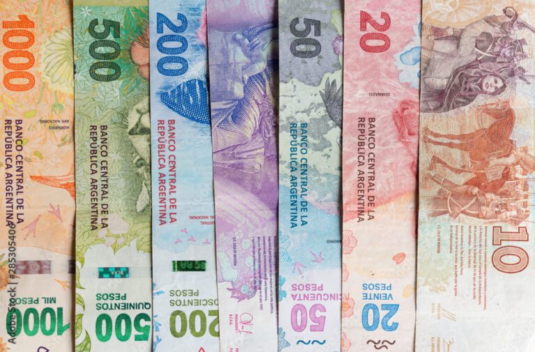 pesos argentinos