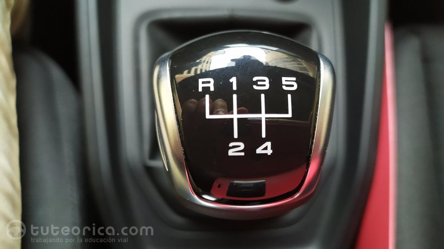 Comparación de posiciones de cambio en autos