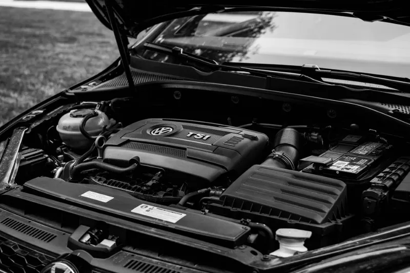 Comparación de motores con CV y HP