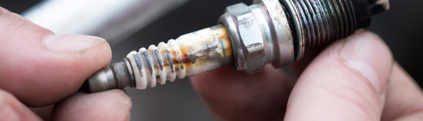 Bujías en mal estado vs bujías nuevas