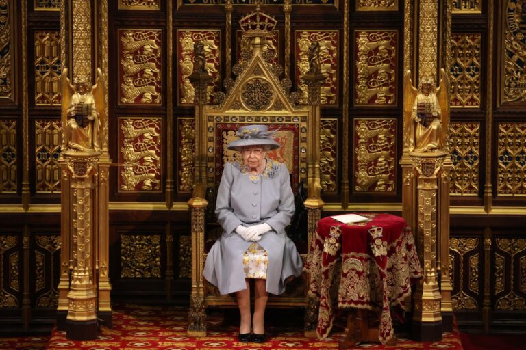 trono reina